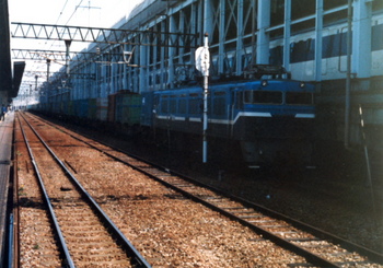 198803xx-博多駅02.JPG