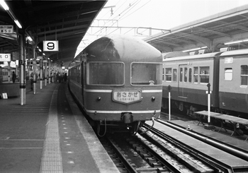 199001xx_20系_あさかぜ８２号_東京駅.jpg